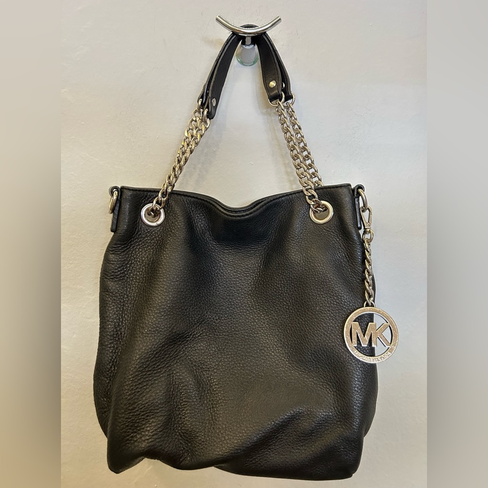 Michael Kors leather hand or shoulder bag